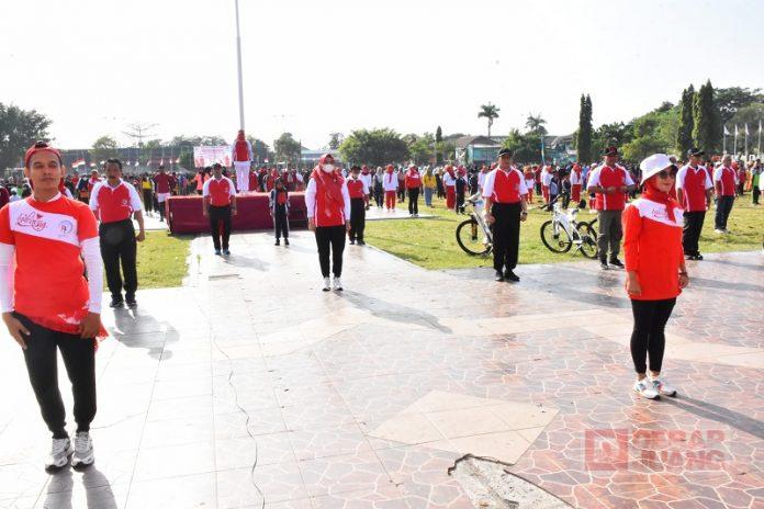 Semarak Senam Haornas, Bupati Demak Dorong Pelajar Jaga Attitude