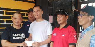 Slamet Beri Bantuan pada Korban Kebakaran di Brumbung