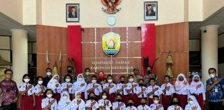 Sri Sumarni Berikan Semangat Polisi Cilik Binaan Polres