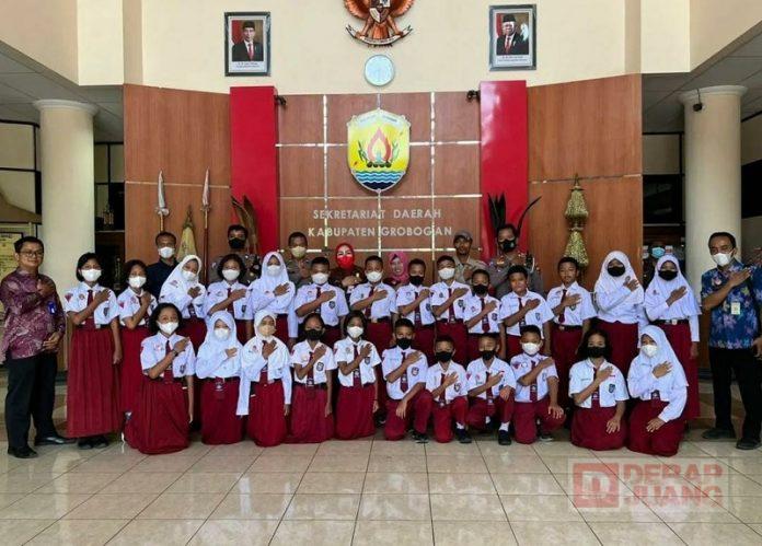 Sri Sumarni Berikan Semangat Polisi Cilik Binaan Polres