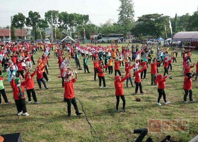 Sri Sumarni Deklarasikan Gerakan Hidup Sehat Bersama Masyarakat Ngaringan (2)
