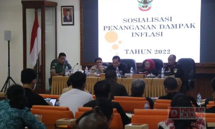 Wabup Etik Gelar Rakor Antisipasi Inflasi Dampak Kenaikan BBM