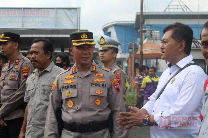Wahju Djatmika Hadiri Penyerahan Bantuan Sembako Polda Jateng di Banjarnegara(2)