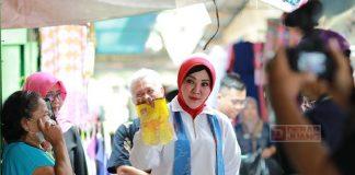 Sri Mulyani Tinjau Langsung Harga Kebutuhan Pokok di Pasar