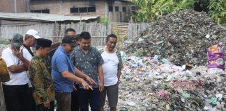 Wabup Rober Fasilitasi Pembuatan Tungku Pembakaran Sampah