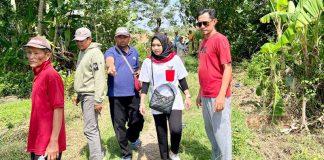 Bersama Warga Desa Purwahamba, Ragil Tresna Bangun Jalan Usaha Tani