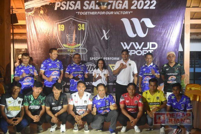 Wujud Dukungan Bung Dance Kepada PSIsa Salatiga(2)