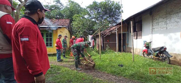 Antisipasi Longsor Tebing Sungai Logawa, Baguna Banyumas Gotong Royong Buat Truncuk