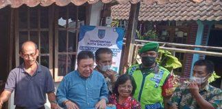 Bersama PJ Wali Kota, Bung Dance Serahkan BSRS Kepada Masyarakat