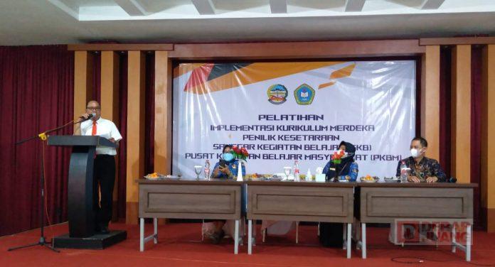 Buka Pelatihan IKM, Sadewo Adanya SKB dan PKBM Sangat Penting Bagi Pendidikan