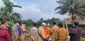 Bupati Husein Cek Lokasi Jembatan Putus Akibat Banjir Bandang di Pekuncen