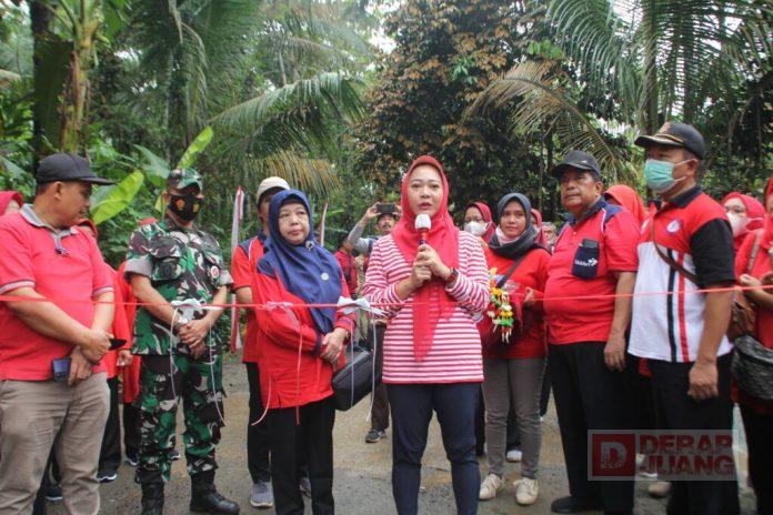 Bupati Tiwi Hadiri Gebrak Gotong Royong di Desa Langgar