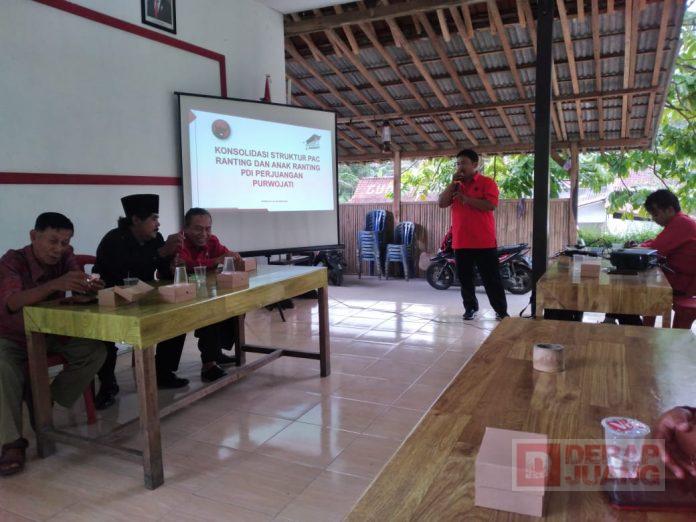 Cahyo Beri Pemahaman KomandanTe Stelsel Kepada Struktural Ranting, Anak Ranting dan Calon Satgas Juang Desa Kaliwangi