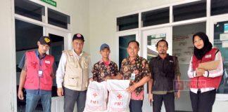 Gandeng PMI, Warid Bantu Korban Bencana Cilongok