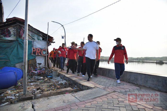Mas Hendi Prihatin Masih Ada Warga Tak Tertib Buang Sampah