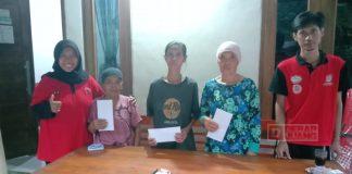 Mbak Eka Serahkan Bantuan Kepada Warga Terdampak Bencana Tanah Longsor di Banjarpanepen