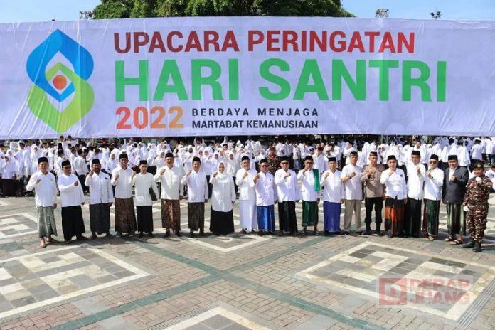 Mbak Etik Pimpin Upacara Hari Santri Nasional Tahun 2022