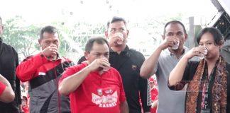 Ngesti Nugraha Pimpin Rekor MURI Minum Kopi Gula Aren