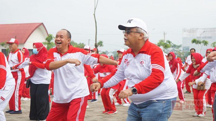 Ratusan Warga Banyumas Meriahkan Hari Jantung Sedunia Dengan Senam Jantung