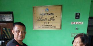 Sambangi Masyarakat, Alexander Joko Sulistyo Bagikan Biskuit untuk Ibu Hamil dan Balita