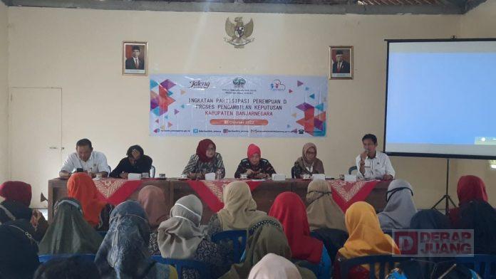 Sri Ruwiyati Selenggarakan Sosialisasi Peningkatan Perempuan Dalam Pengambulan Keputusan