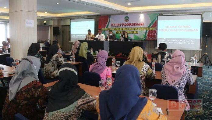 Wabup Etik Harap Camat Bina Hubungan Baik dengan Masyarakat