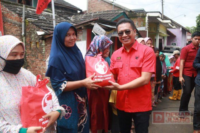 Banteng Purbalingga Metu Kandang Serahkan Bantuan Kepada Korban Banjir di Kertanegara