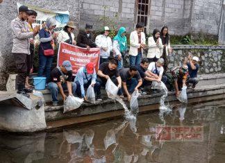 Bung Dance Hadiri Giat Senam Tera dan Penebaran Benih Ikan di Kali Benoyo
