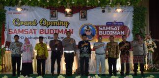 Bupati Husein: Bayar Pajak Kendaraan Bermotor Cukup di BUMDes