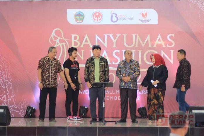 Bupati Husein Buka Banyumas In Fashion 2022