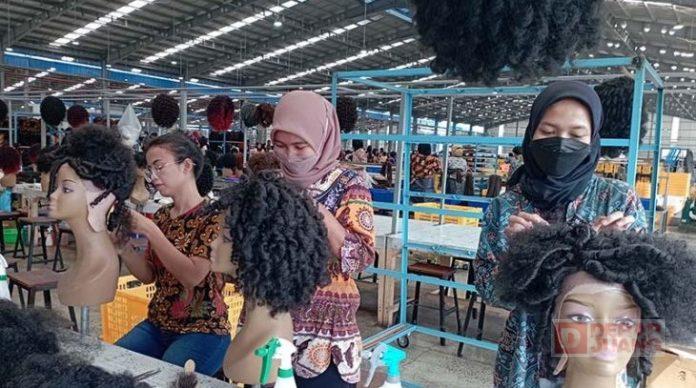 Bupati Tiwi 100 Pengangguran di Purbalingga Dapat Kerja di PT Victoria