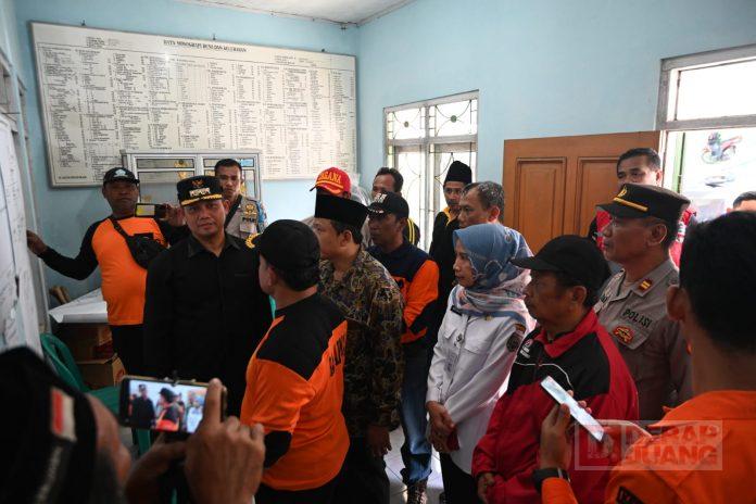 DPC PDI Perjuangan Kebumen Beri Bantuan Korban Longsor