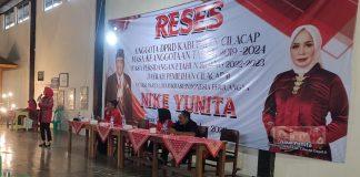 Gelar Reses di Karangpucung, Nike: Wanita Harus Berani Tampil di Depan