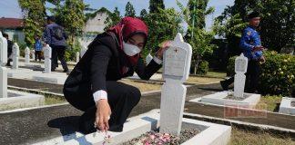 Mbak Eisti: Ziarah Makam Sebagai Bakti Generasi Penerus Bangsa