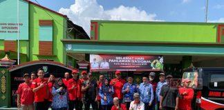 PAC PDI Perjuangan Bersama KomandanTe Dapil 1 Bagikan Paket Sembako Kepada Warga Terdampak Puting Beliung
