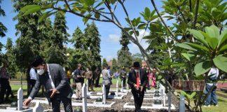 Peringati Hari Pahlawan, Bupati Husein Sampaikan Pesan Bu Risma