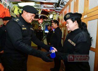 Puan Maharani Terima Brevet Kehormatan TNI AL
