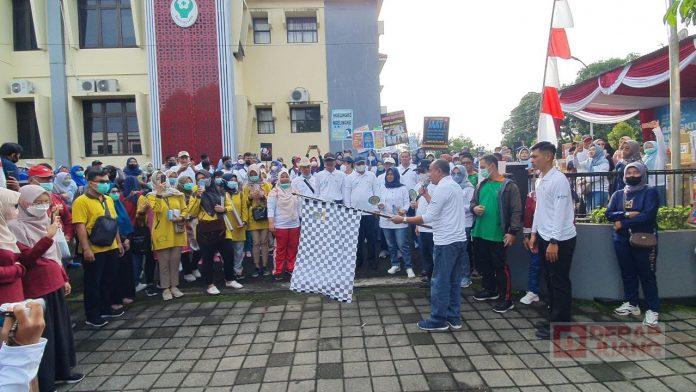 Sadewo Lepas Peserta Jalan Sehat Peringatan HKN(2)