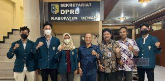 Terima Audiensi Mahasiswa UNDIP, Slamet Akan Bantu Giat Penelitian Buah Lindur