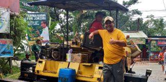 Oni Tinjau Pengaspalan Ruas Jalan Bumijawa-Bojong
