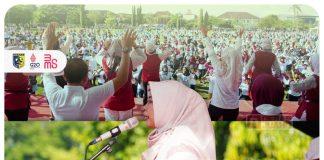 Bareng Tatiek, Mbak Eisti Pimpin Senam Forum Perempuan Berdaya Demak