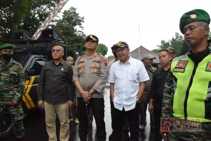 Bersama Samsudin Tirta, Sadewo Temui Mahasiswa Pendemo Tolak KUHP Baru