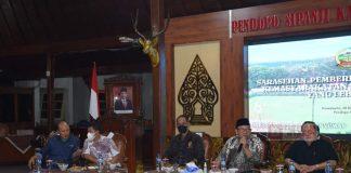 Bersama dr. Budhi, Bupati Husein Hadiri Sarasehan Pemberdayaan Ormas