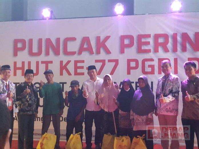 Bupati Husein Tananamkan Karakter Mulia, Etika dan Sopan Santun Kepada Anak Didik(2)