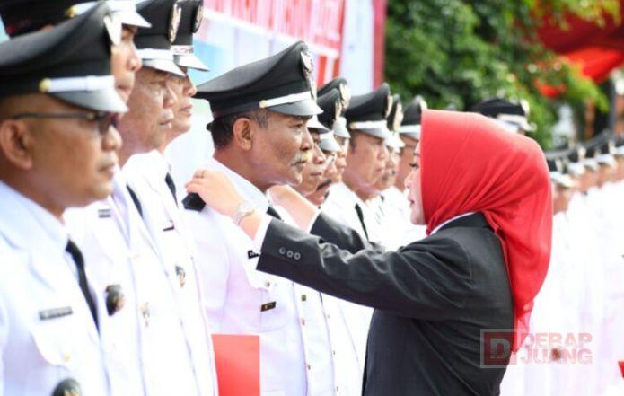 Bupati Tiwi Kelola Anggaran Miliaran, Kades Harus Hati-hati