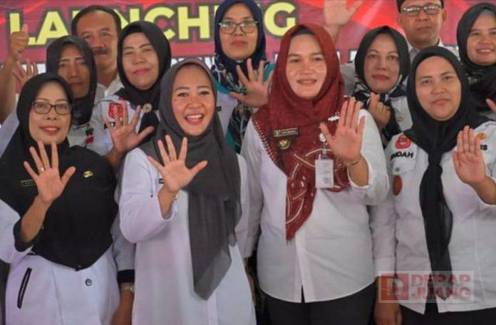 Bupati Tiwi Kukuhkan 31 Relawan Sapa