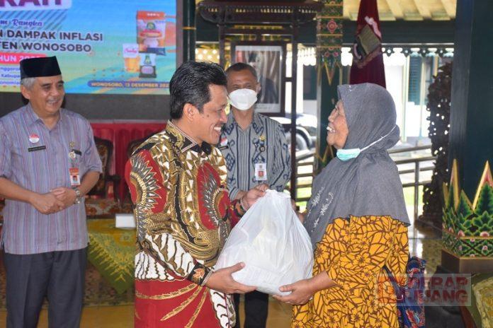 Cegah Inflasi di Wonosobo, Afif Buka Pasar Murah