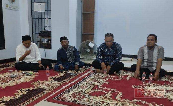 Dodiek Prasetyo Serahkan Bantuan Hibah untuk Mushola Al Haramain Desa Sukorejo