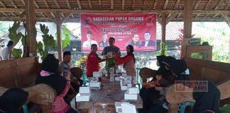 HUT ke-18, DPD Repdem Jateng Bagikan Pupuk Organik di Demak