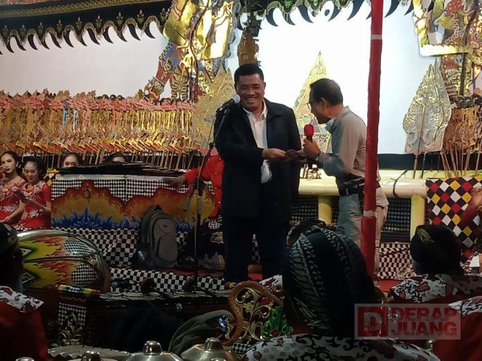 Hadiri Pagelaran Wayang Kulit Diskominfo Cilacap, Taufik Indonesia Kaya Akan Kesenian Budaya